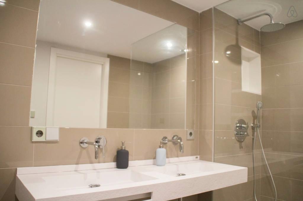 Austria 4 Apartment Валенсия Екстериор снимка