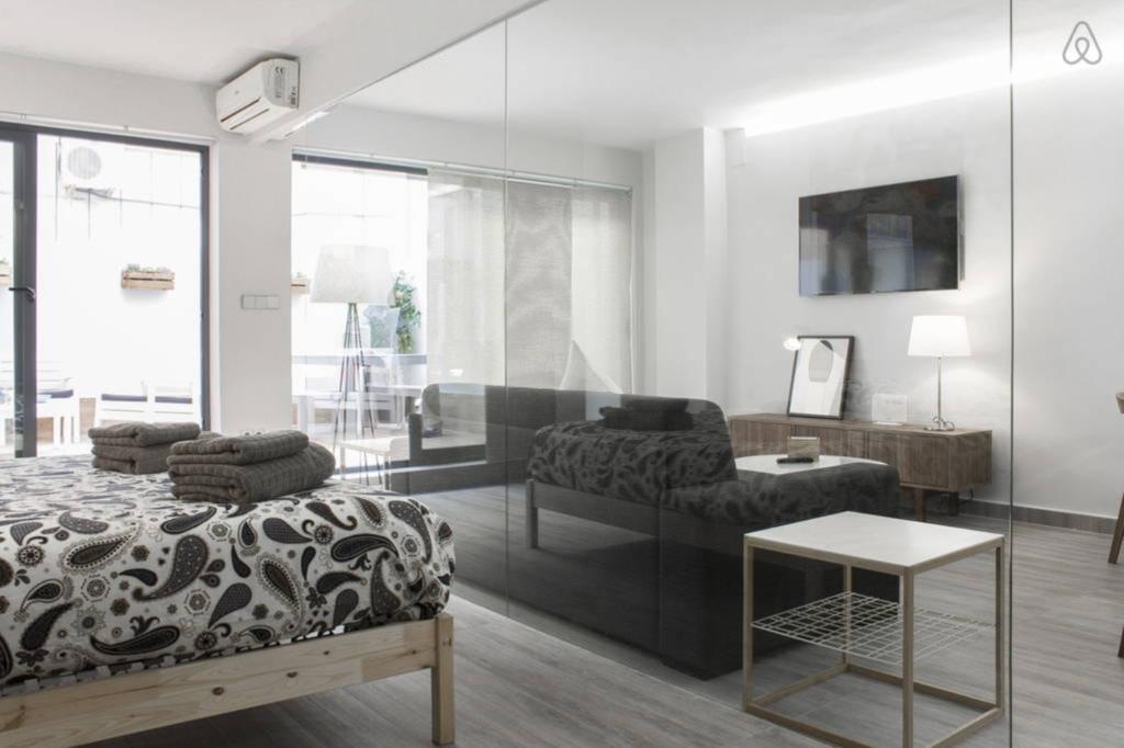 Austria 4 Apartment Валенсия Стая снимка